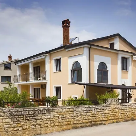 Gasthuis Vera Savic Poreč