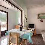 Vera Savic بيت ضيافة
