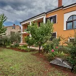 Gostinjska kuća Vera Savic Porec