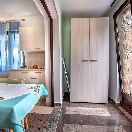 Guest house Vera Savic 3*