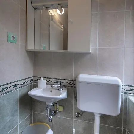 Guest house Vera Savic 3*