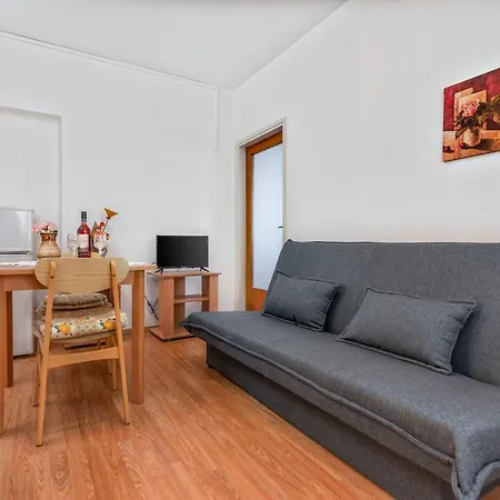 Vera Savic Gostinjska kuća 3*