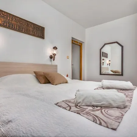 Guest house Vera Savic 3*