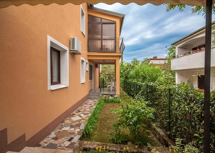 Vera Savic Πόρετς