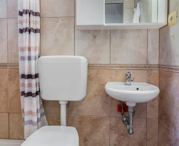 Vera Savic Πόρετς